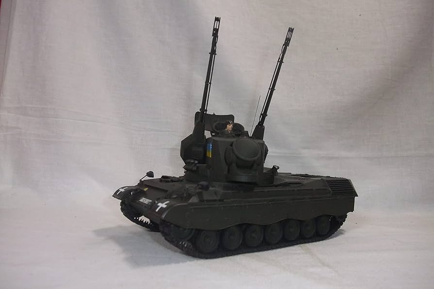 タミヤ　1/35 ゲパルト　完成品　戦車　模型　プラモデル　ウクライナ 配備から50年経っても現役の未来的対空戦車、タミヤ1/35MMの