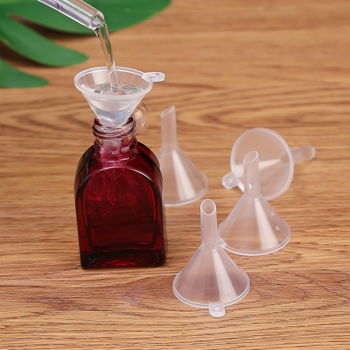 Mini Liquid Oil Funnels for Lab Bottles Sand Art Perfumes,5CM,12 Pieces