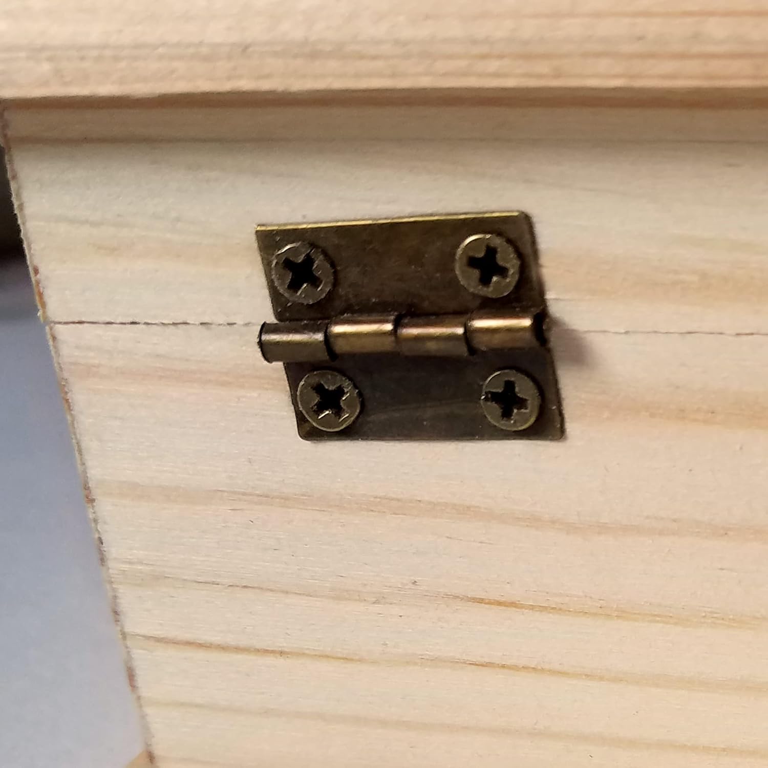 LyonCraft Scottish Thistle Latched Wooden Box – Custom Engraved, Personalized Keepsake Box