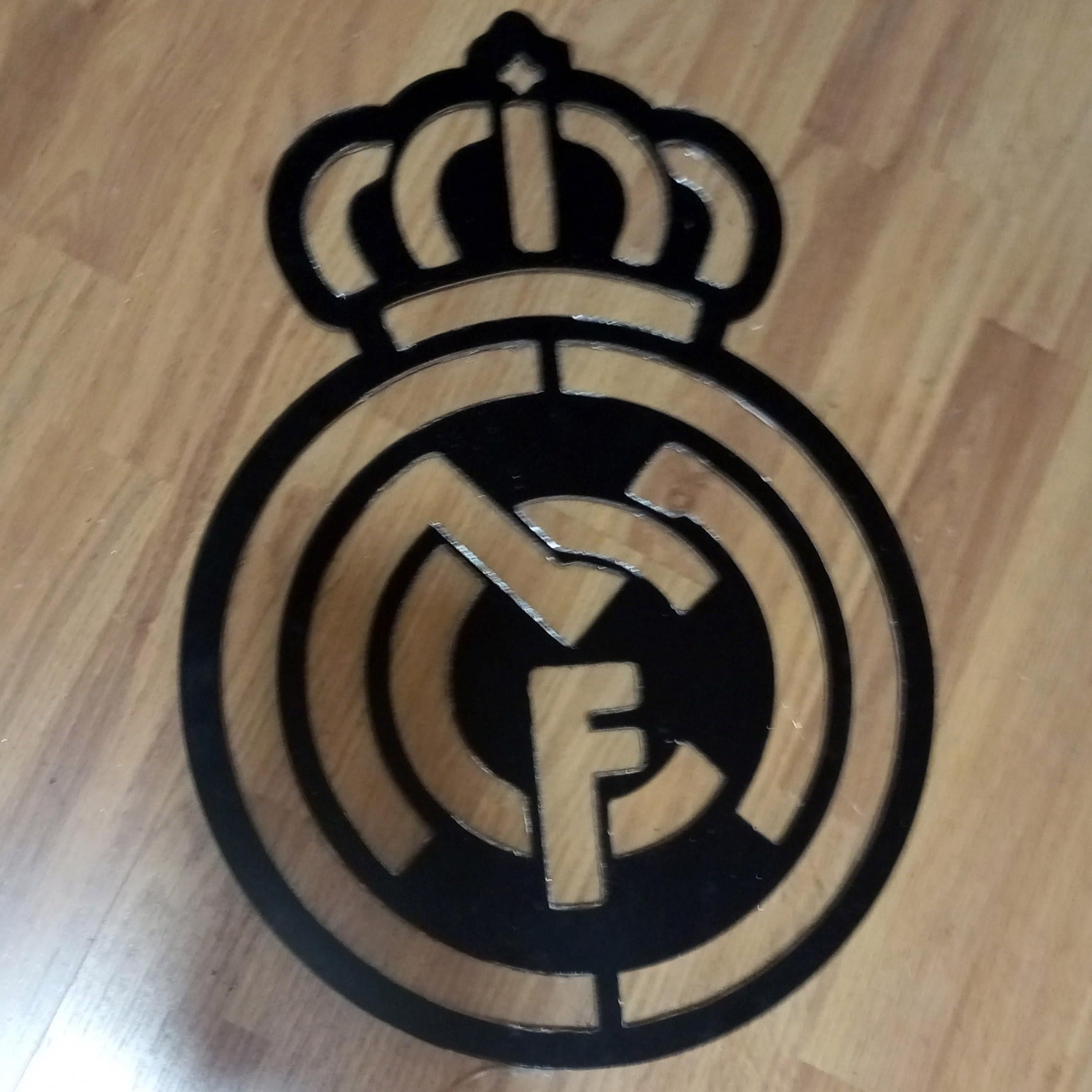 Cartel luminoso Madrid regalos con escudo de fútbol real personalizado - Iluminado en luz de led neón listo para colgar en la pared