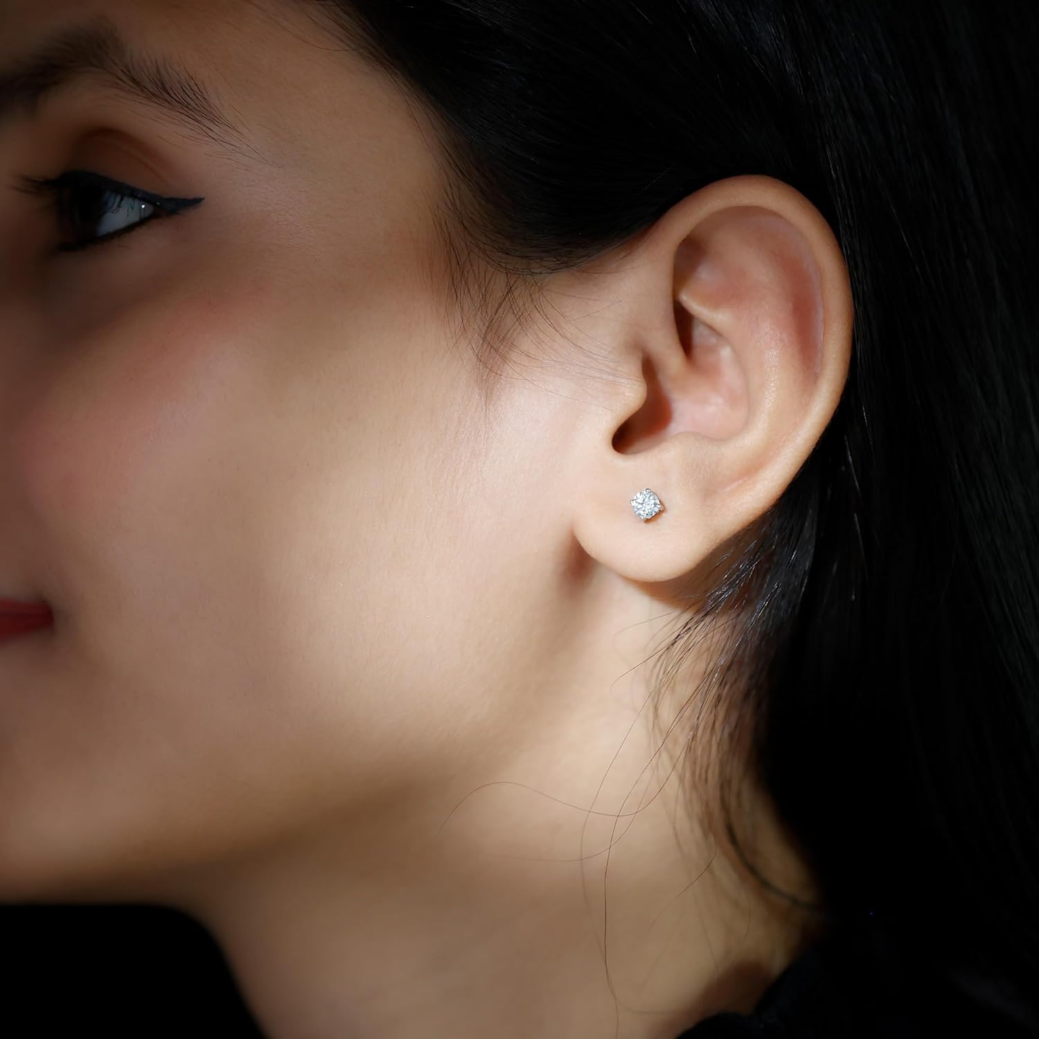 Brilliant Cut Moissanite Stud Earrings in Silver, D-VS1 Quality (0.5–4 Carat Options) – Perfect for Gifting - Image 3