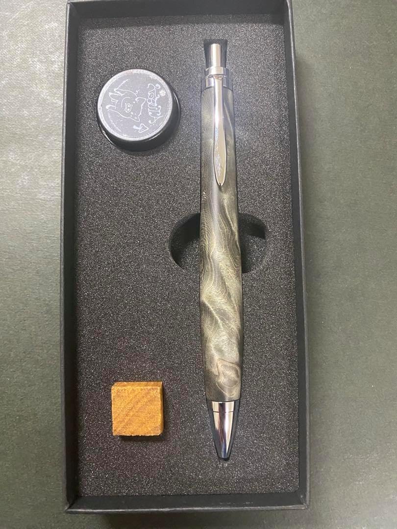 ヘレンド ハンガリー製手描き白猫のつまみ付き八角 ボンボン入れ