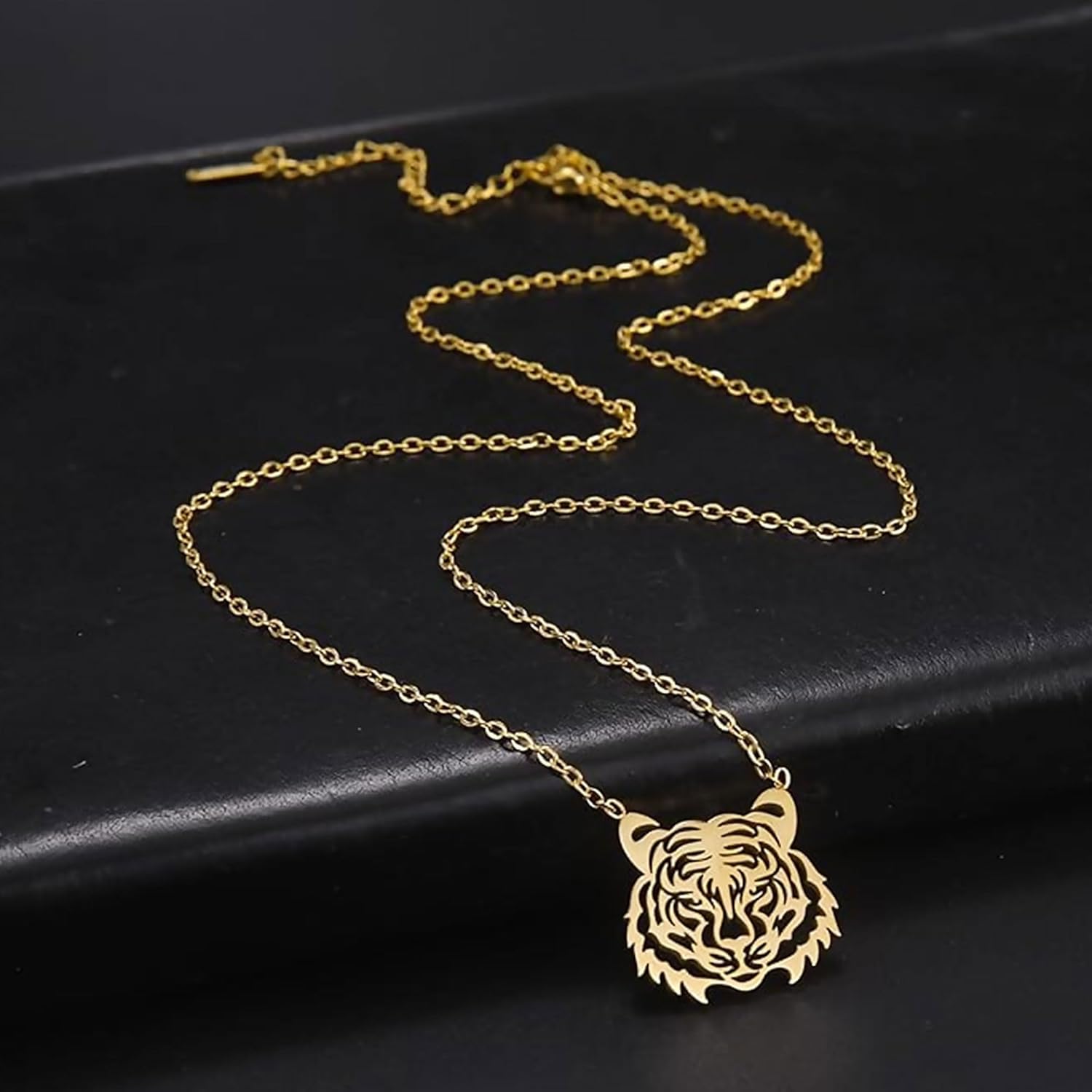 Gold Tiger Face Pendant Necklace, Stainless Steel Chain, Women's Fashion Jewelry - Image 5
