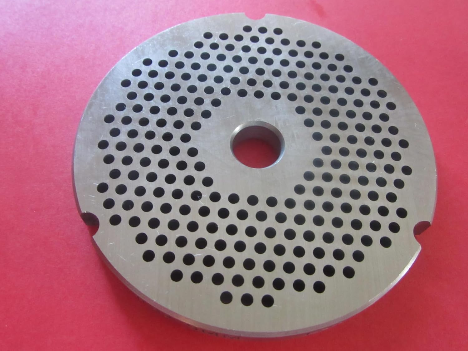 MADE IN ITALY. Size #32 FINE GRIND 1/8" holes. (3mm holes) meat grinder disc plate Pro Cut, Biro, Butcher Boy, Berkel, Cabelas LEM. FINE GRIND holes for bologna, hot dogs etc Stainless steel.