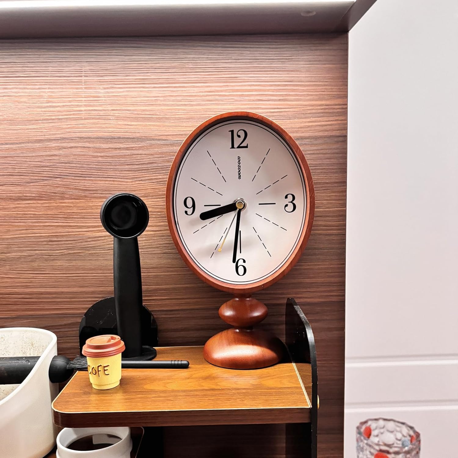 Vintage Wood Table Clock, Retro Clock Desk Battery Operated for Mantel Living Room Decor (Brown-1)