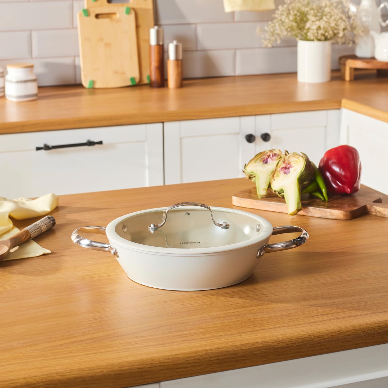 Karaca Swiss Crystal Almond Cream 26 cm Non‑Stick Induction Shallow Casserole with Lid – PFAS/PFOA‑Free Ceramic Coating, Dishwasher Safe, Cream Finish