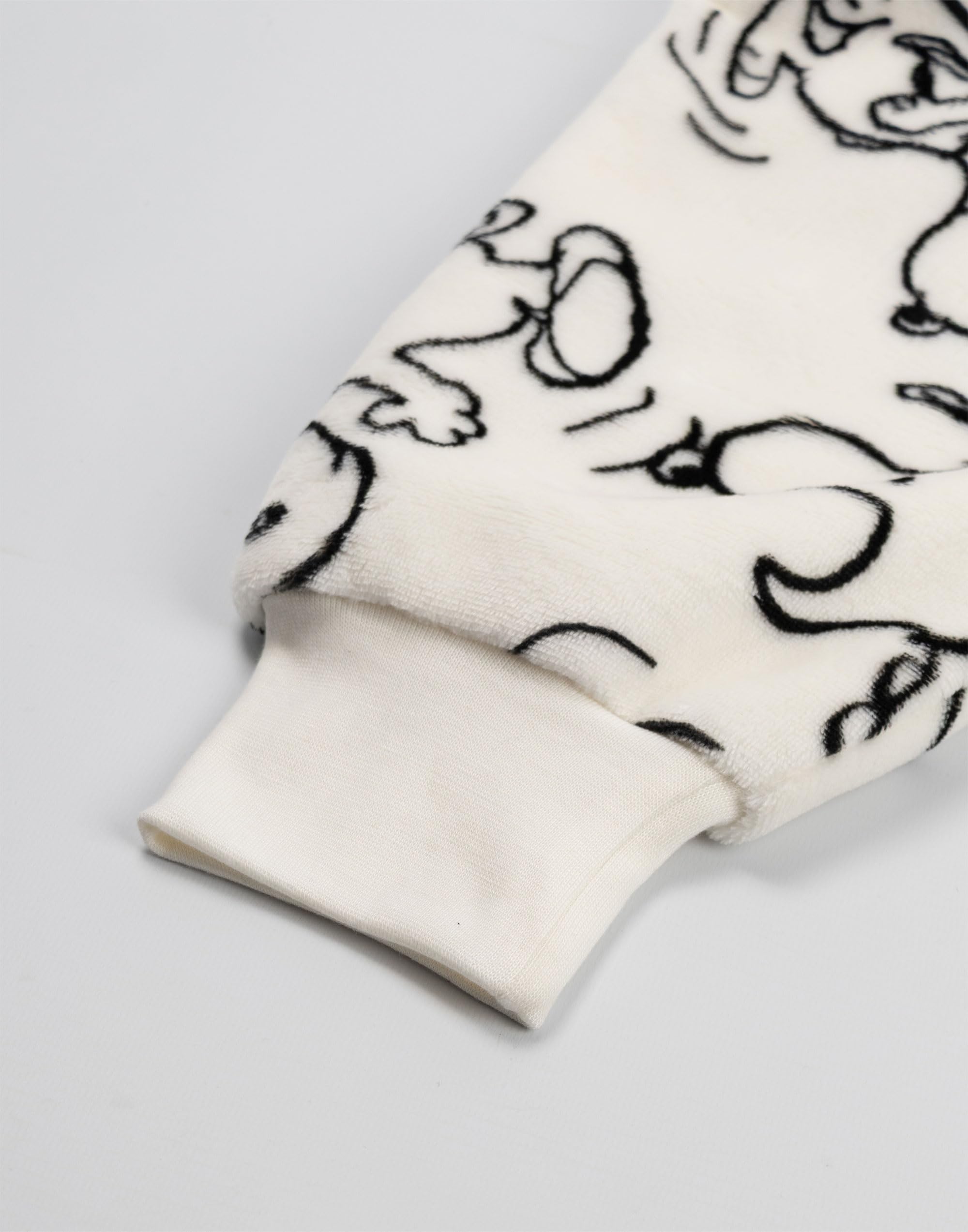 Peanuts Snoopy Damen Kapuzenpullover, kuscheliges Fleece mit 3D-Ohren, langärmelig, Loungewear mit Kapuze für Entspannung, Charakterdruck, bequeme Indoor-Trageware, Merch