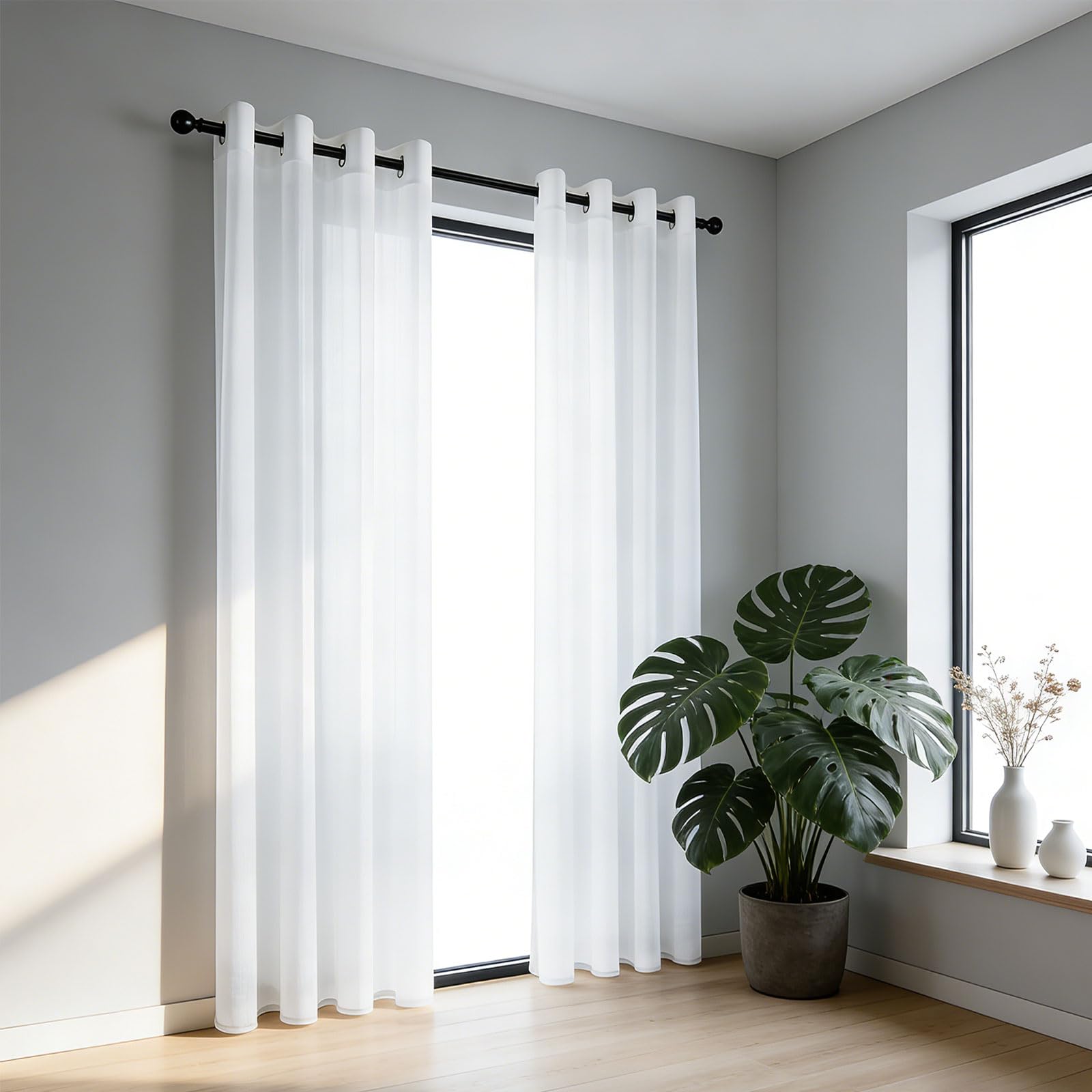 Cortinas transparentes para ventanas de dormitorio que iluminan tu salon con sol