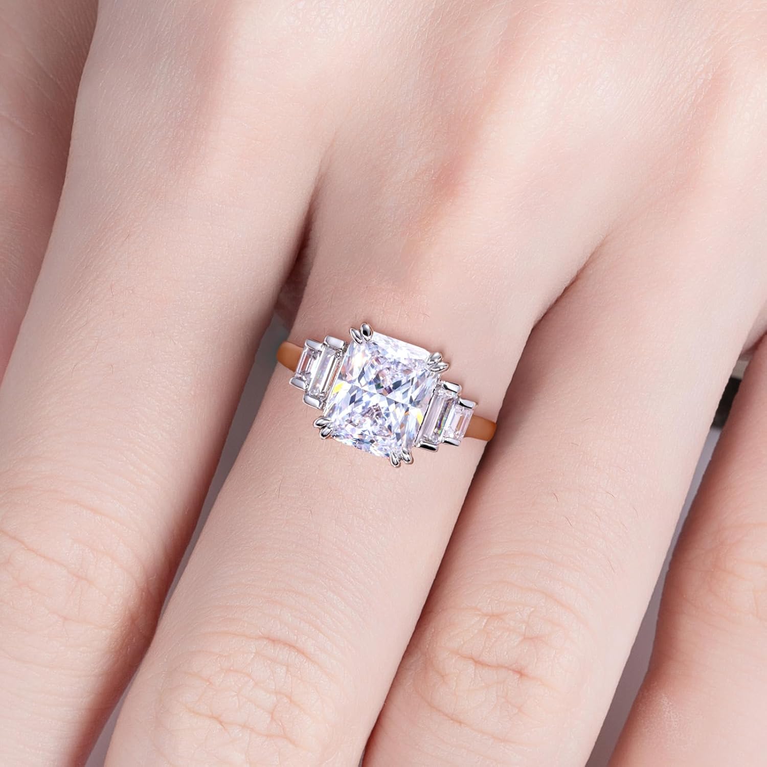 2CT-4CT Cubic Zirconia Oval Cut/Raidant Cut/Cushion Cut 3 Stone Engagement Rings 5A Grade Simulated Diamond CZ Wedding Promise Anniversary Rings for Women