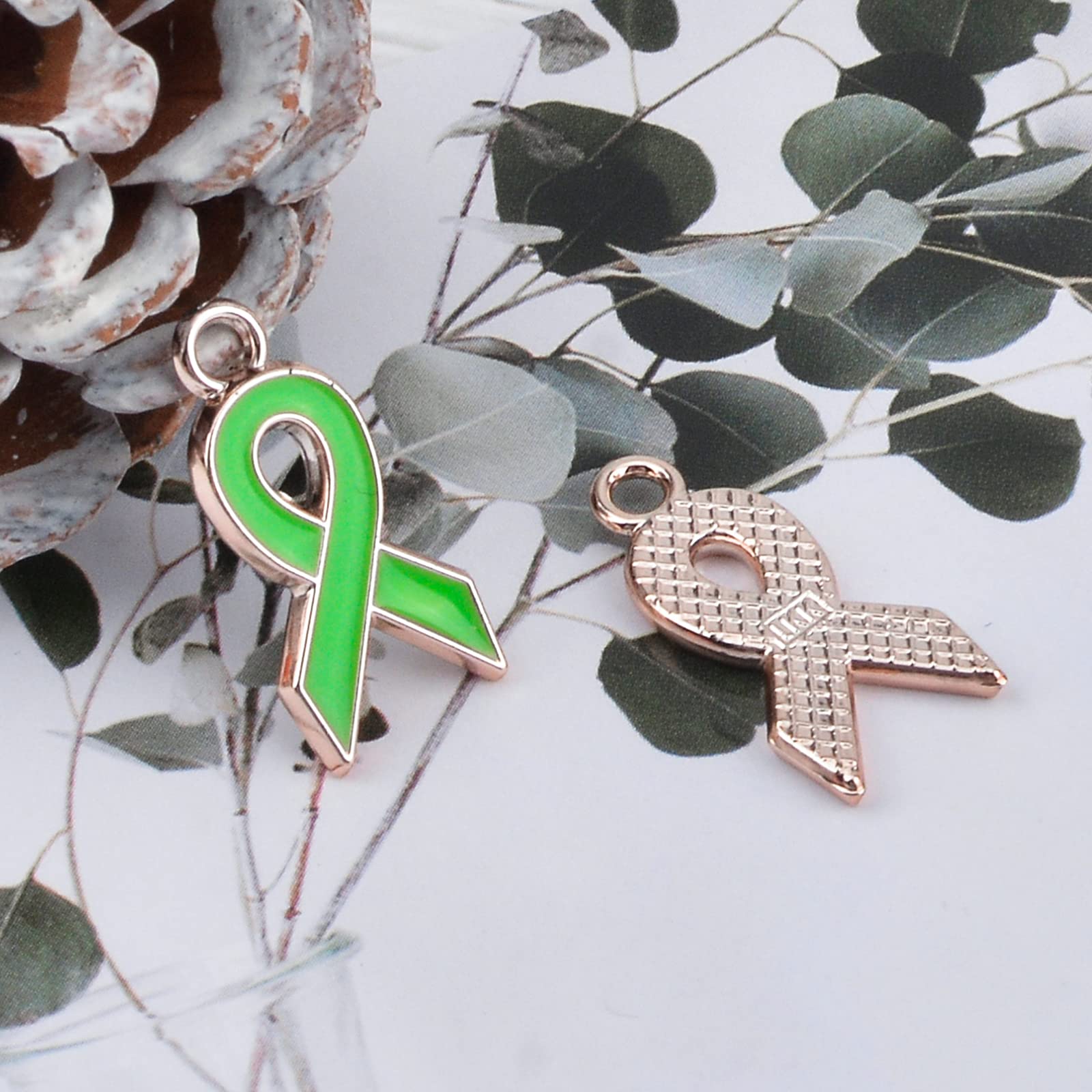 CRAFFANCY 80Pcs Green Colors Ribbon Pendants - Image 4