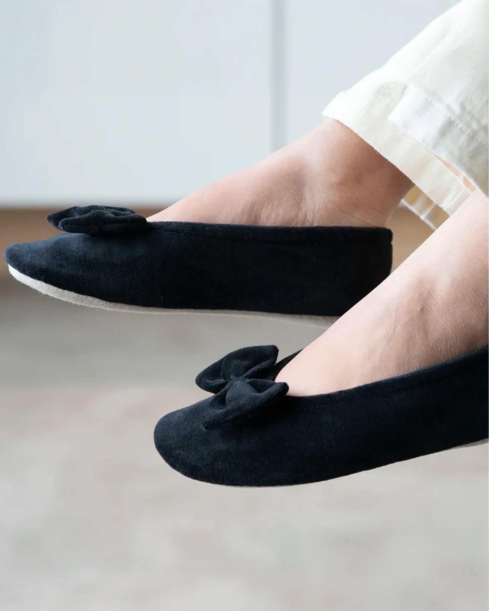 Isotoner Ballerine Grand Noeud Isotoner chaussons femme noeud velours noirFemme