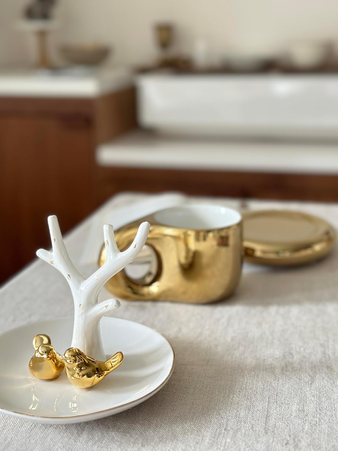 Chubby Round Silver/Gold Mug and Saucer Set - Creative & Luxurious Designs for Coffee & Tea Lovers 10 oz Mugs (Gold)