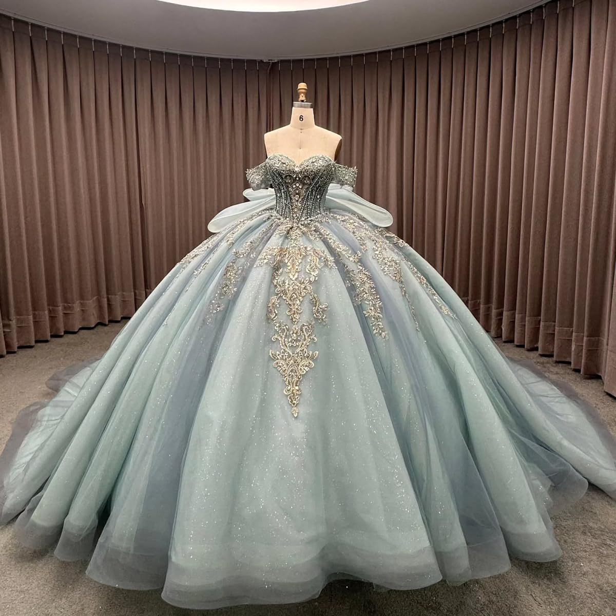 Sparkly Gorgeous Gold Appliques Quinceanera Dresses with Train Puffy Ball Gown with Bow Shiny Sweet 15 16 Dress SK006