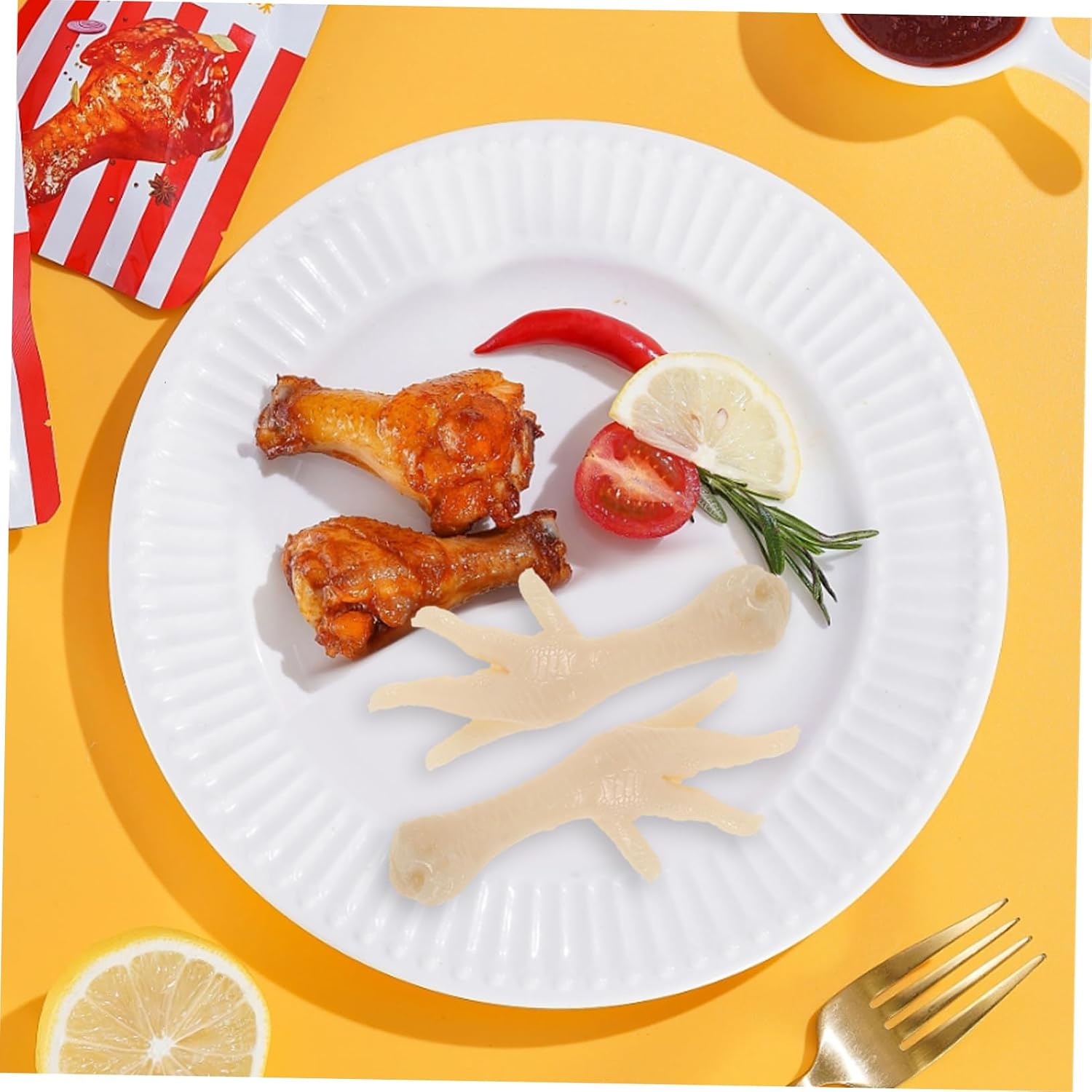LABRIMP 2pcs Realistic Chicken Feet Fake Model Lifelike Decorative Food Props for Photography for Restaurants Hotels and Creative Decor