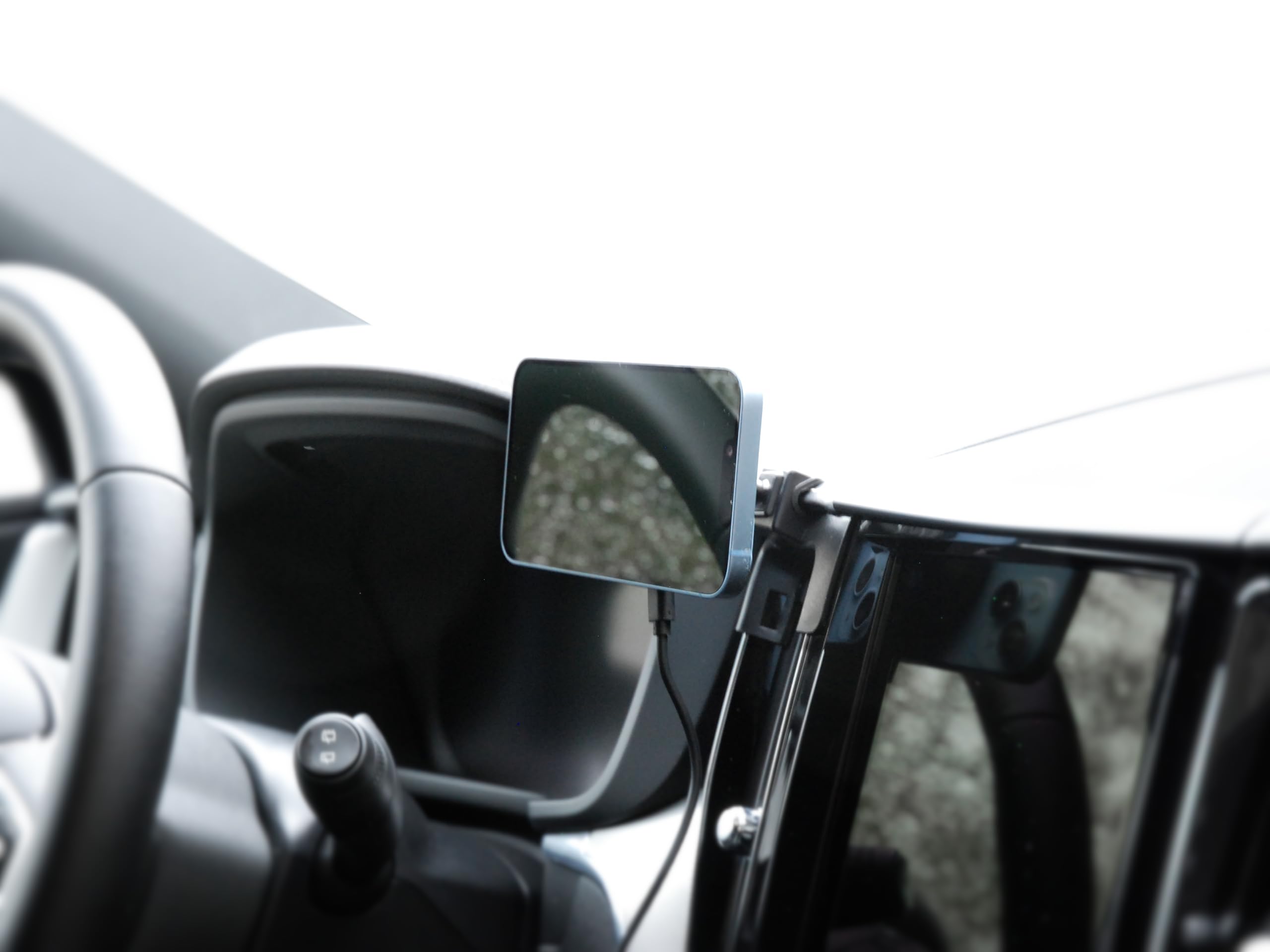 Supporto magnetico per cellulare con funzione di ricarica, compatibile con Volvo XC60 (2017 – 2025), auto I 360° 15 W, ricarica rapida senza fili, nero magnetico, per Volvo XC60 II