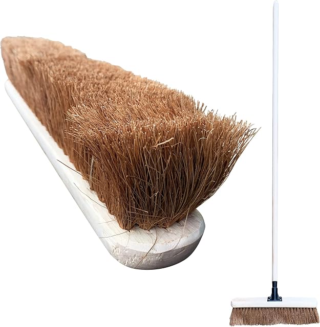 18 Soft Broom Outdoor, Wide Reach Soft Sweeping Brush with Natural Coco Bristles and Long Wooden Broom Handle, Soft Brush Broom Outdoor for Cleaning Flat and Smooth Surfaces, Decking and Paving Slabs