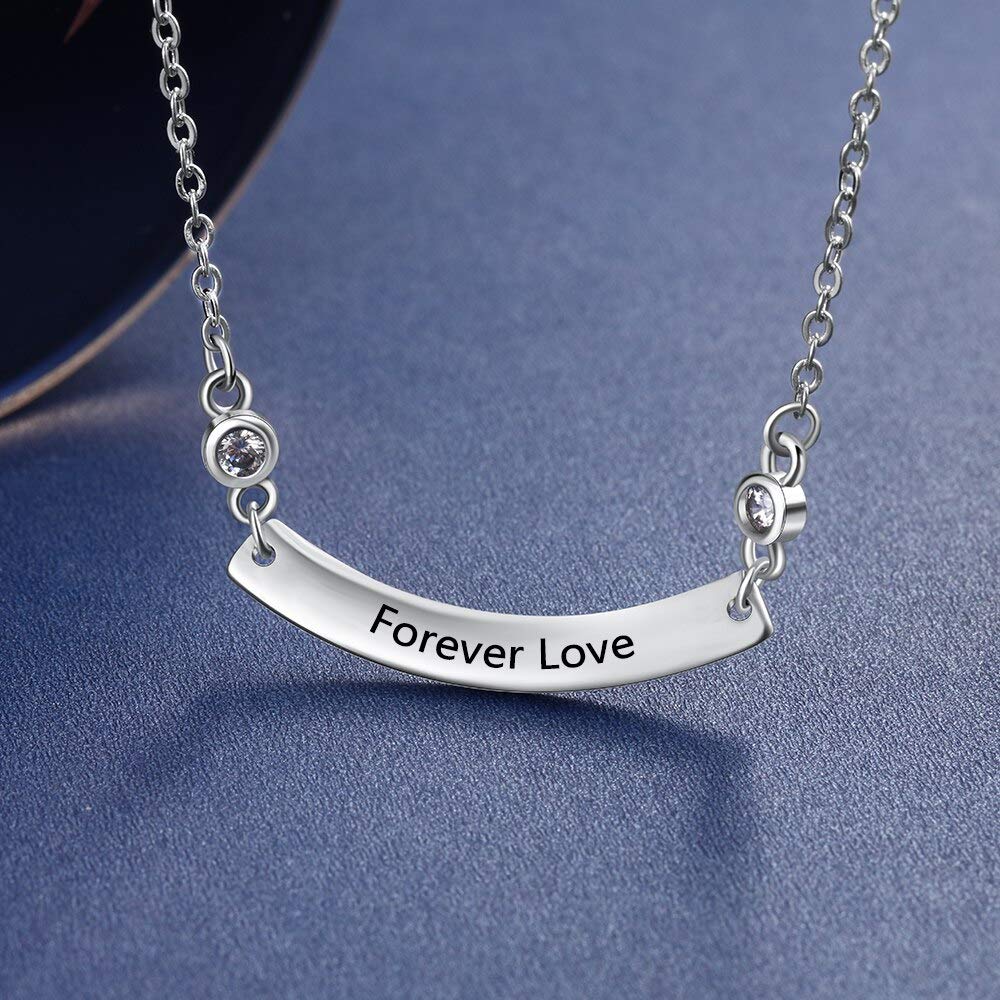 Collane e pendenti con nome inciso personalizzato. Regalo di alta gioielleria curvo personalizzato per donne e coppie