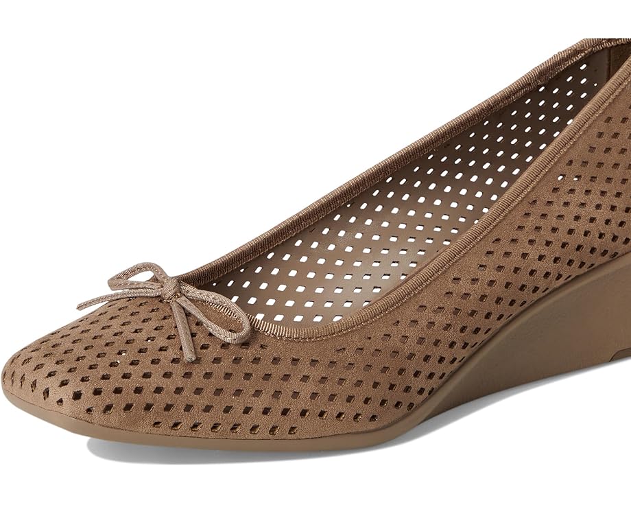 Anne Klein Winslet - Right View