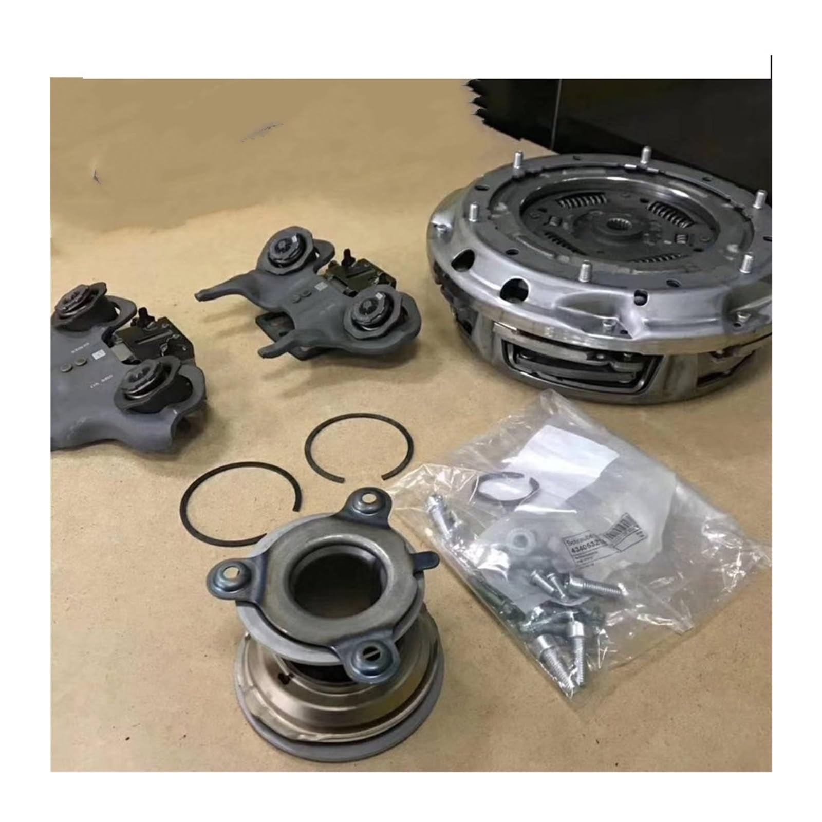 Sealed housing Fit for Ford Fit for Fiesta Fit for Focus DPS6 6DCT250 DPS6 Transmission Dual Clutch Kit Transmission housing