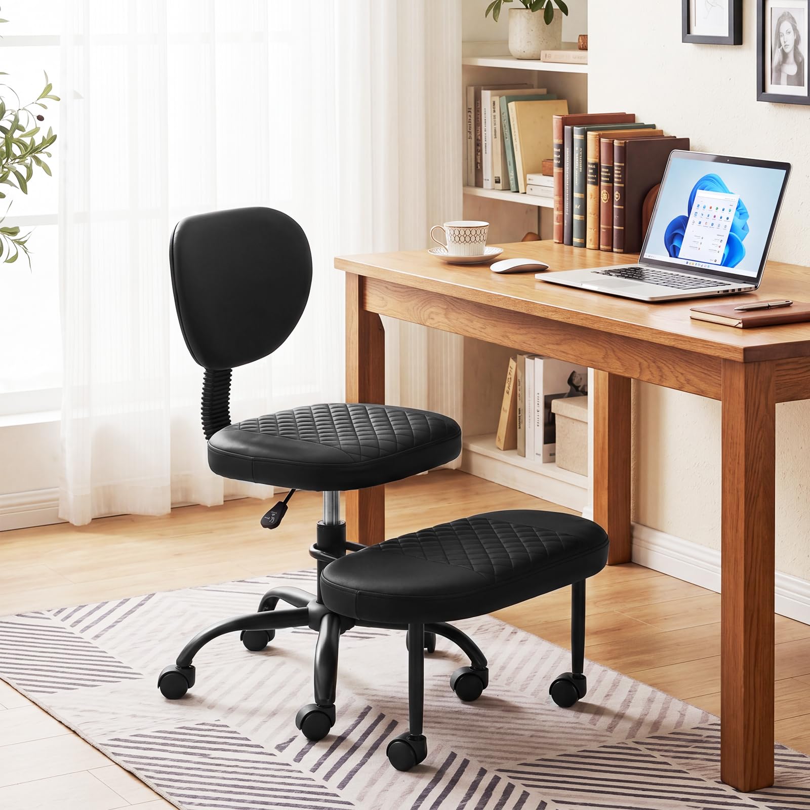 COSTWAY Silla Ergonómica de Rodillas, Respaldo, Reposapiés Giratorio a 360° | Silla Oficina de Piernas Cruzadas con Ruedas, Altura Ajustable y Asiento Tapizado, Taburete para Meditación, Yoga, Trabajo