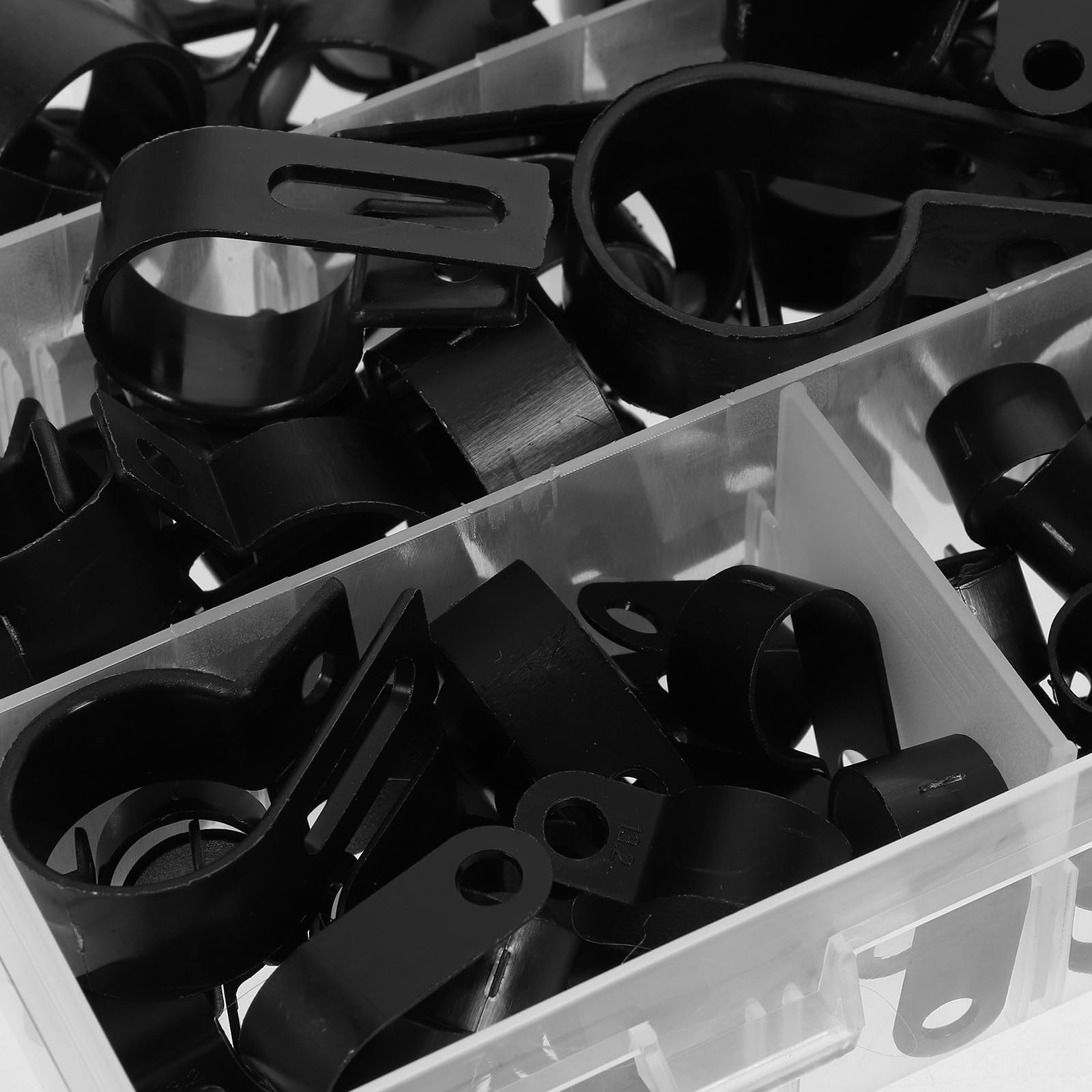 200 Stück Schwarze Kunststoffklemmen 3/4 Zoll aus Nylon zur Zugentlastung und Kabelsortierung für Elektronikzubehör und Kabelmanagement