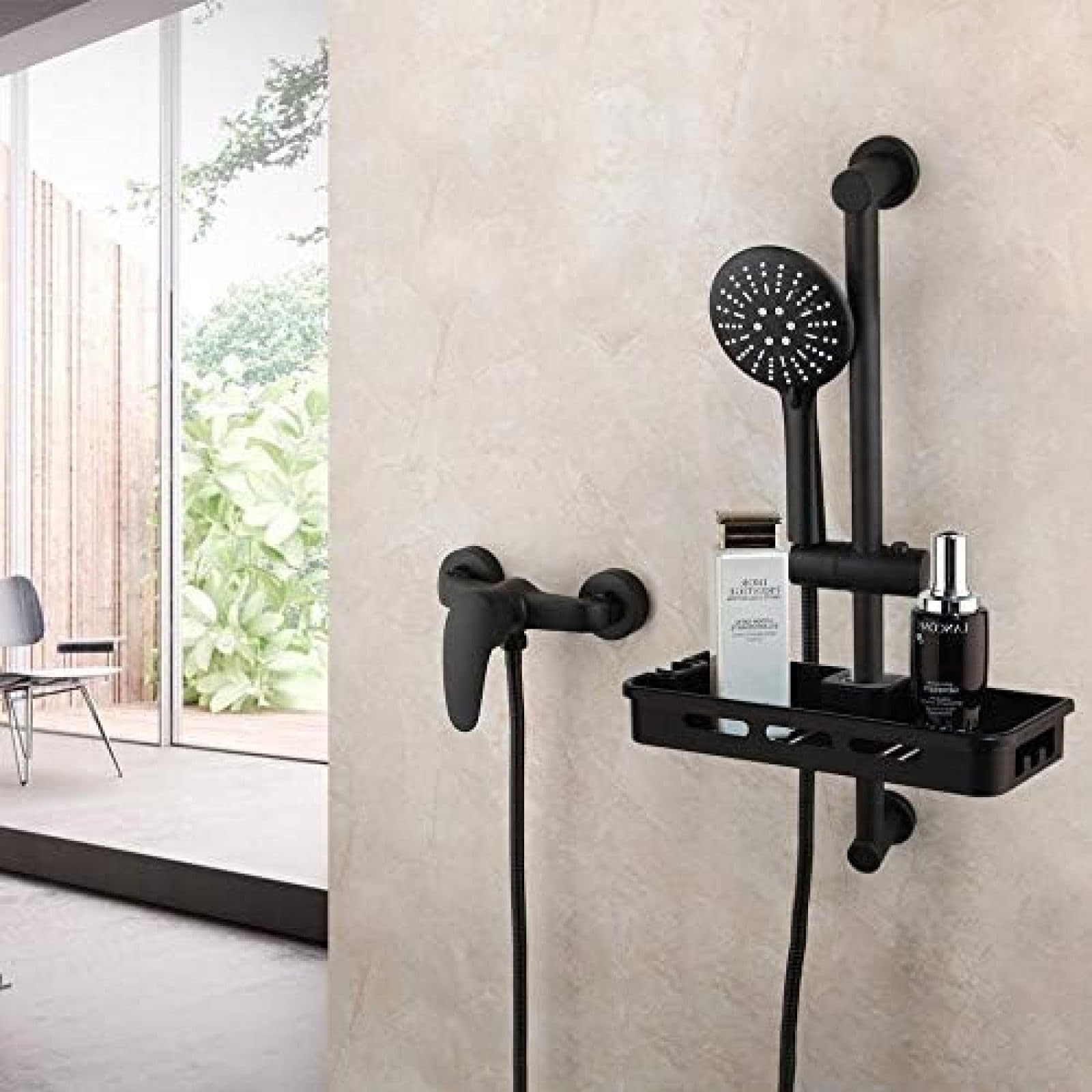 Ensemble de douche de tête noir mat pour remplacer une robinetterie entartrée