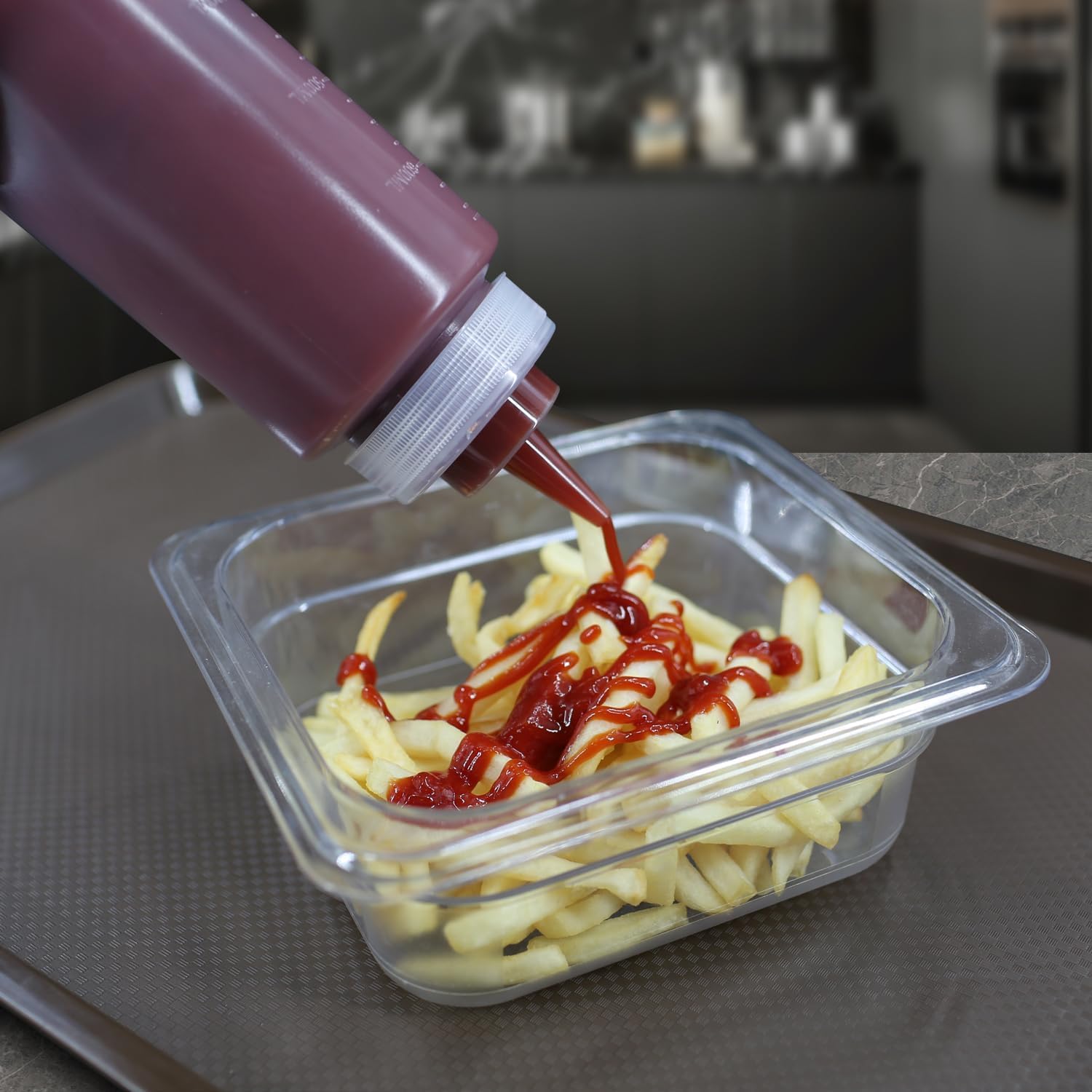 CABLEPELADO Bote plastico para Salsas, Botellín para Salsas, Recipiente para Aceite, Botella de Salsa, Dispensador Salsas, Biberón de Cocina, 18 cm Longitud, Capacidad 700 ml, Transparente