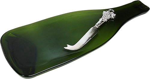 Vinotemp Tabla de queso para botella de vino con cuchillo esparcidor de queso plateado hecho de botellas de vino recicladas, verde