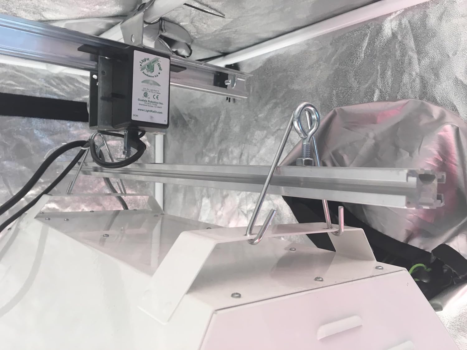 Light Rail RoboStik Lamp Stabilizing Bar Robotic Grow Light Mover Solidly Made in The USA