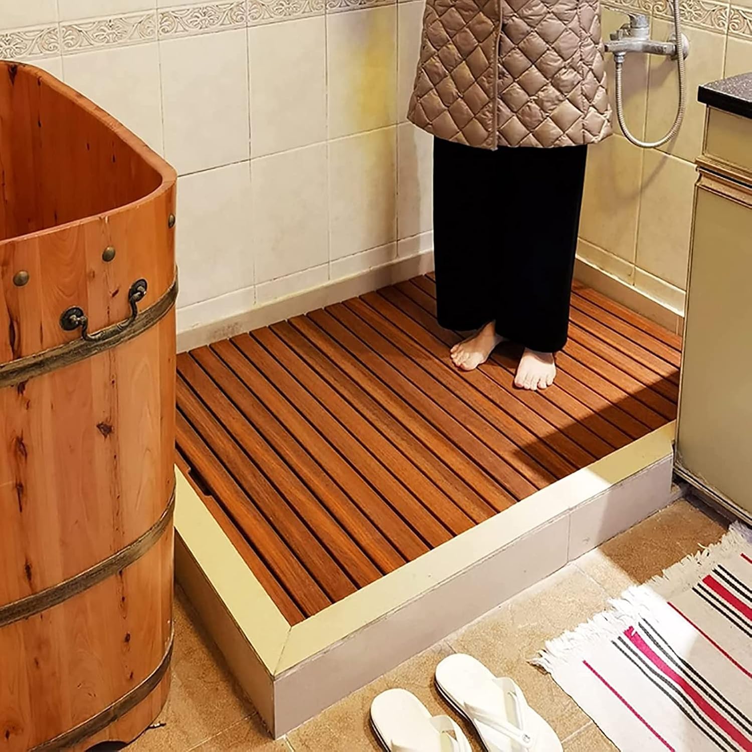 Non-Slip Pedal Bath Mat for Kids/Elderly/Pregnant, 30/40/50/60/65/70/80 cm Wide Bathtub Mats for Bathroom/Saunas/Shower, Natural Solid Wood/70 * 70 * 3.5Cm/27.6 * 27.6 * 1.4In