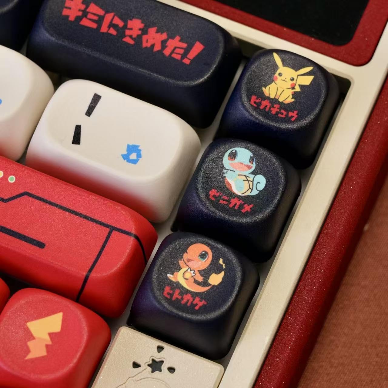 Anime Themed PBT Keycaps 140 Keys, MOA Profile 5-Side Dye-Sublimation Keycap Set with Colorful Character Patterns for Gateron Cherry MX Mechanical Keyboards​