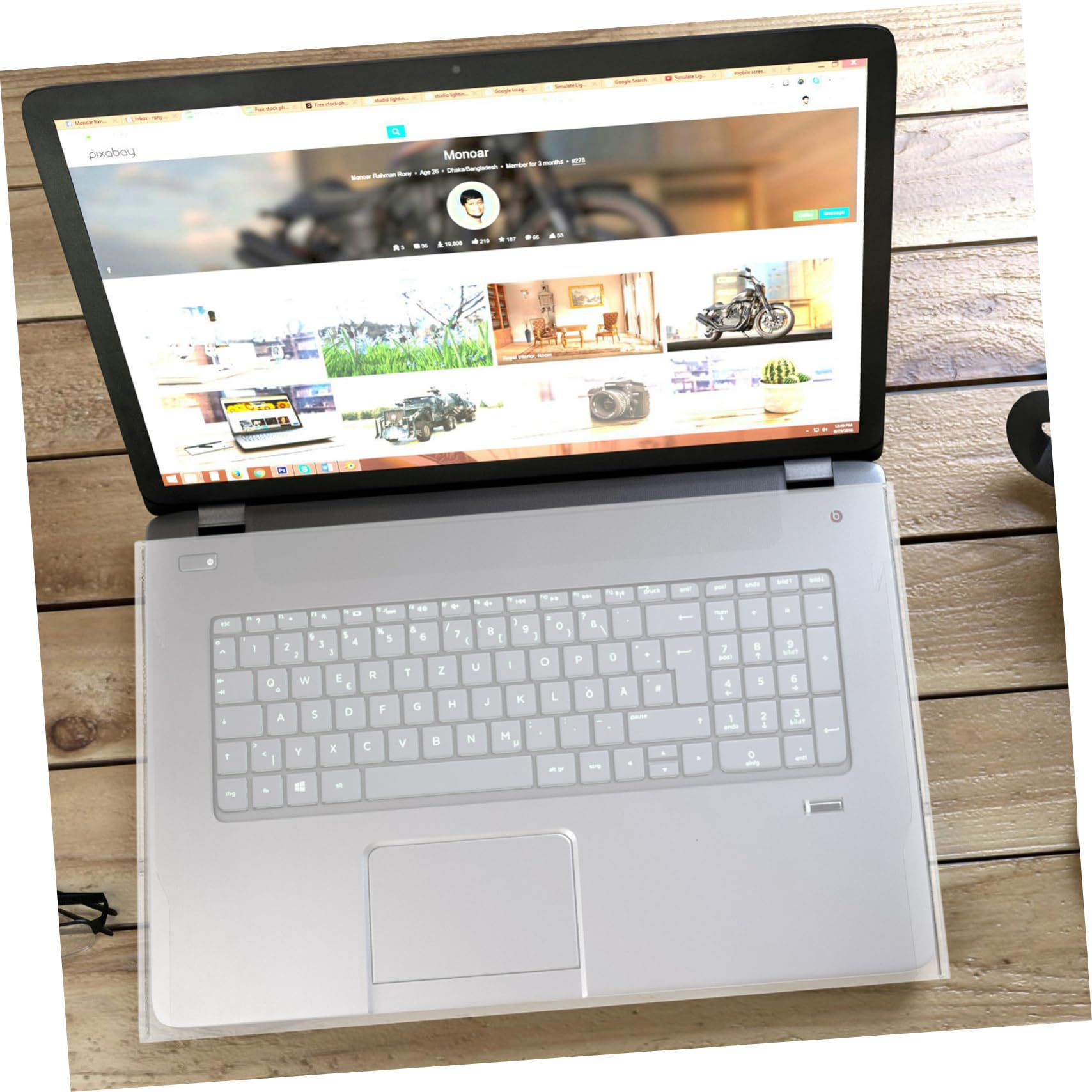 Homoyoyo Copertura Tastiera per Portatile 17,3 Pollici in Acrilico Trasparente, Protezione Visibilità Chiara e Design Antiscivolo per Laptop
