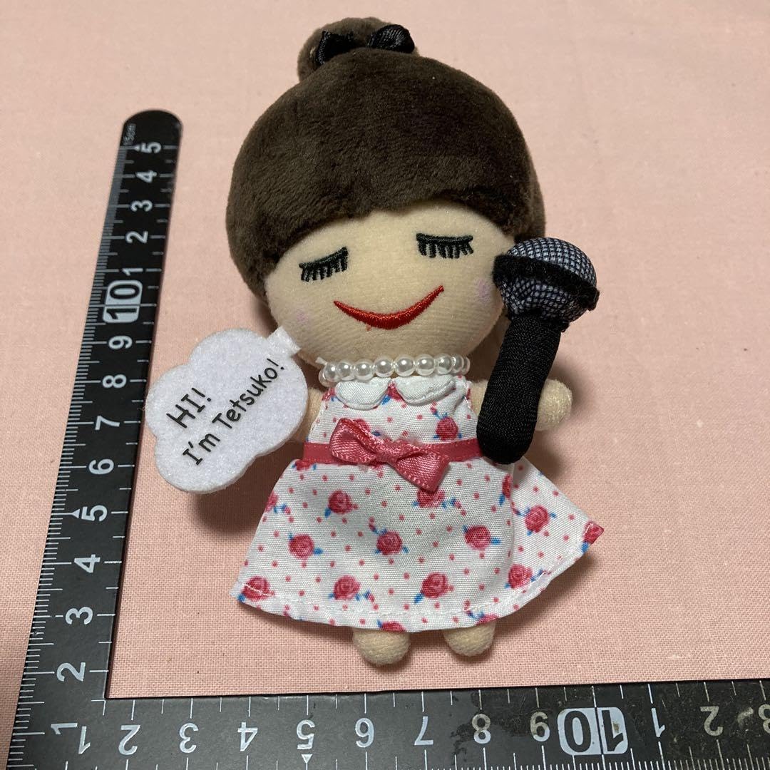 Amazon.co.jp: 徹子の部屋黒柳徹子マスコットキーホルダー : おもちゃ