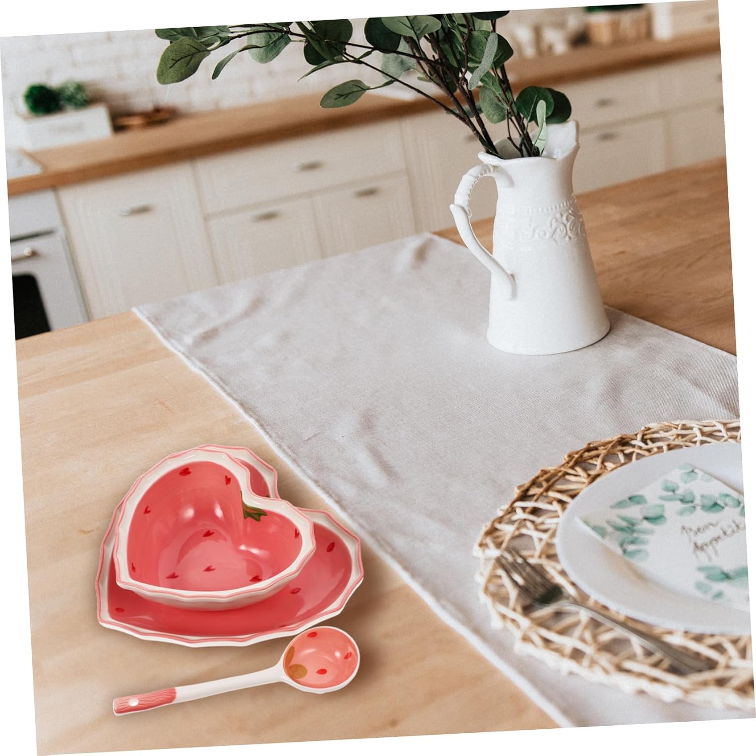Wear Resistant Salad Bowl with Decorative Serving Plate and Spoon Heart Shaped Kitchen Tableware for Dinner Parties and Daily Use Reusable and Household Salad Accessory