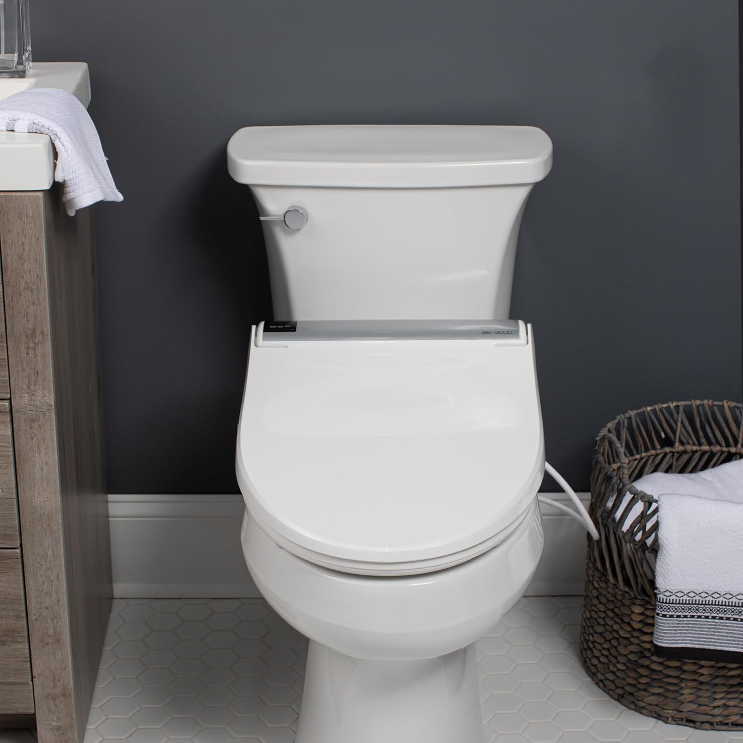 Diagram showing DIY installation steps for the bidet seat