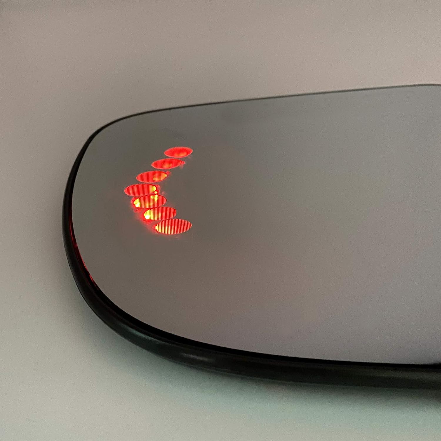 Driver Left Side Heated Mirror Glass Replacement for Chevy Chevrolet Silverado Avalanche Suburban Tahoe GMC Sierra Yukon Cadillac Escalade Exterior Side Power Heated Signal Mirror 88944391