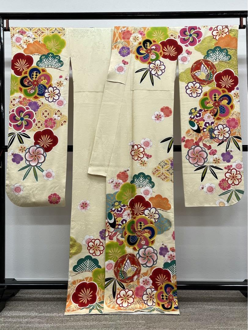 Amazon.co.jp: 振袖 金駒 金彩 紋意匠 梅 レトロモダン調 正絹 ガード  