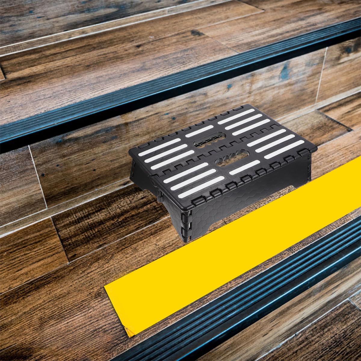 Taburete Plegable Portátil de Plástico PP Antideslizante para Personas Mayores Taburete Pequeño Multiusos para Interiores y Exteriores Escalera Auxiliar Plegable Ligera y