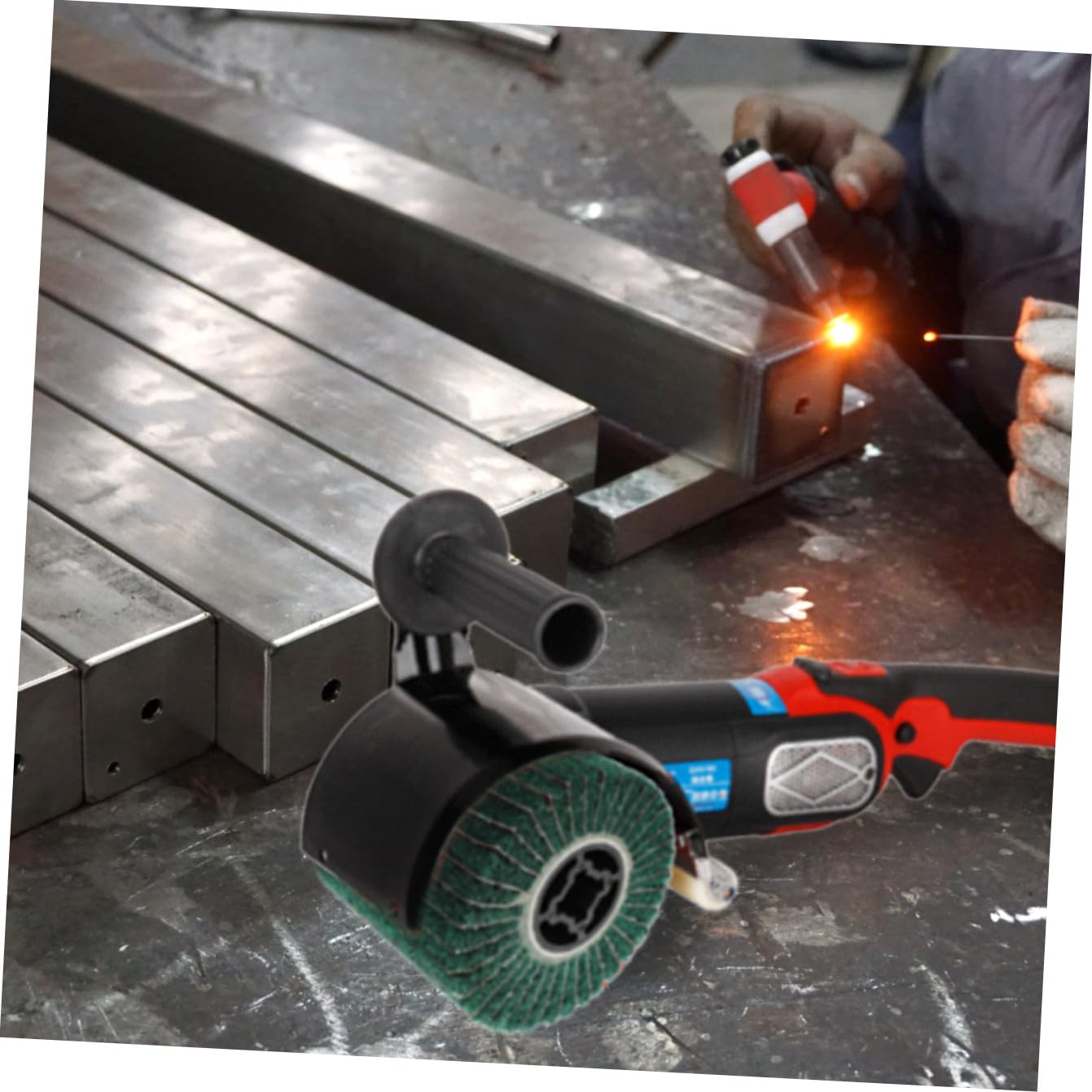 Nylon Polishing Buffing Wheel for Rotary Tool Drill, Green Abrasive Polishing Disc for Electric Rotary Tool Accessories, Sturdy Nylon Wheel for Metal and Wood Surface Finishing