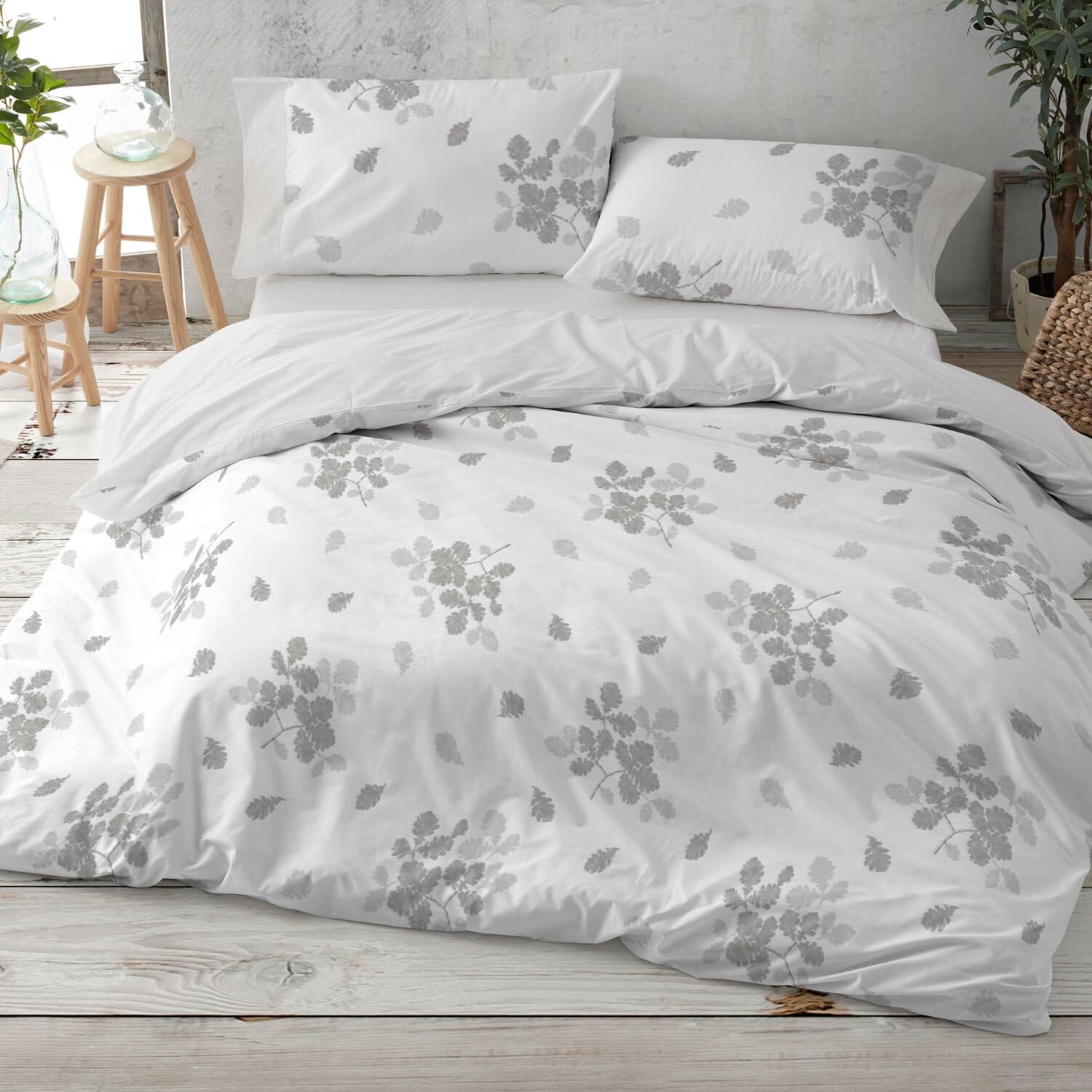 Burrito Blanco Funda Nórdica Estampada 100% Algodón 200 Hilos Cama 135 Gris | Incluye Bajera y 2 Fundas de Almohada | Cierre de Botones | Tacto Suave | Larga Duración | Fácil Planchado | Apto Secadora