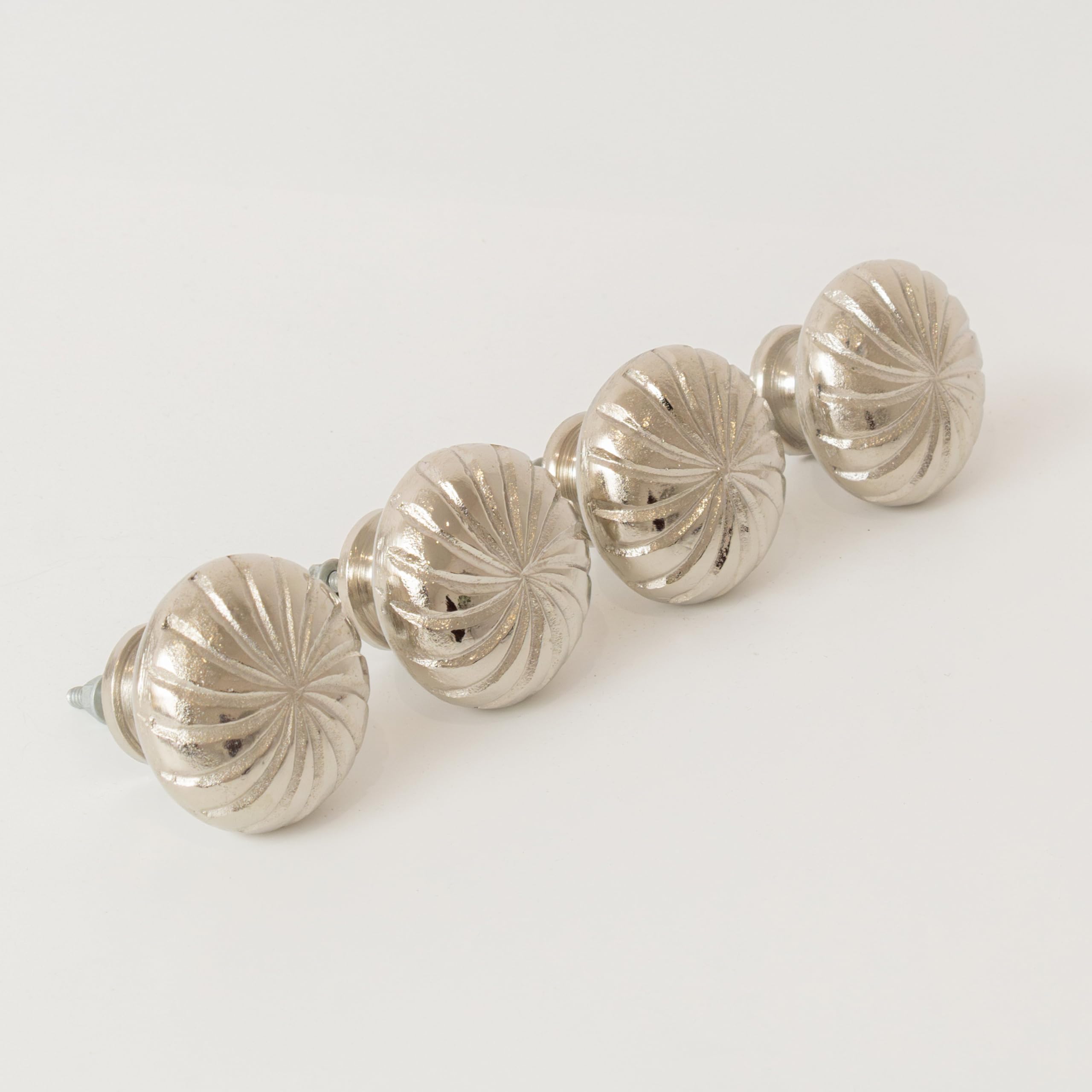 Melody Maison Set of 4 Extra Large Silver Swirl Drawer Knobs