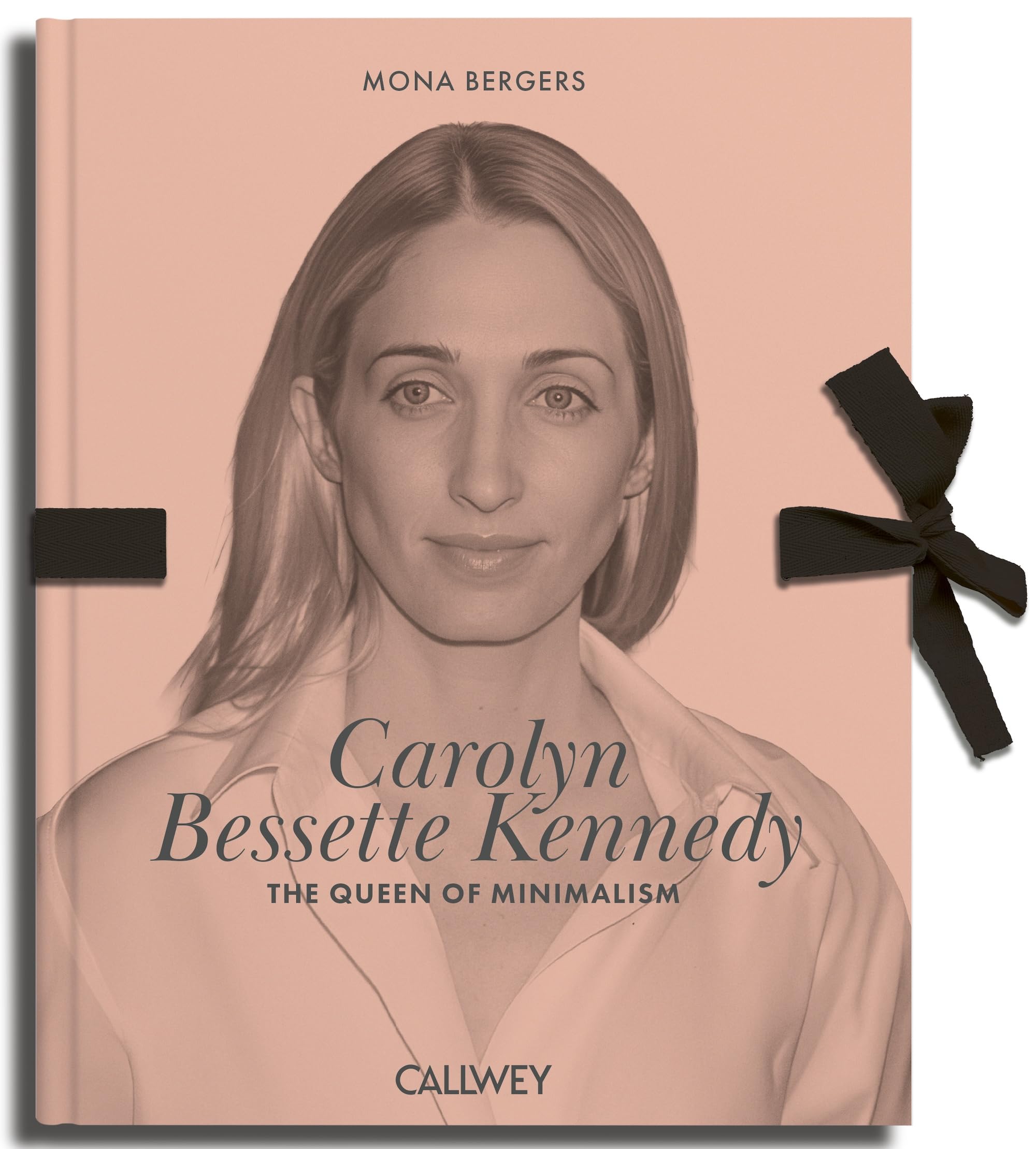 Carolyn Bessette Kennedy – Style Icon: Queen of Minimalism