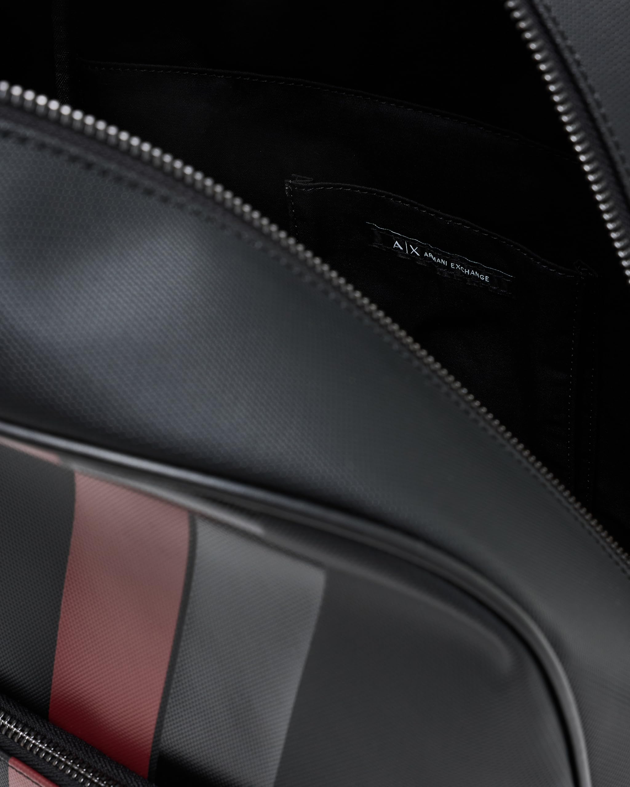 Armani Exchange Zaino da uomo Essential, Dylan, con logo stampato, nero/pomegranate, Black/Pomegranate, taglia unica