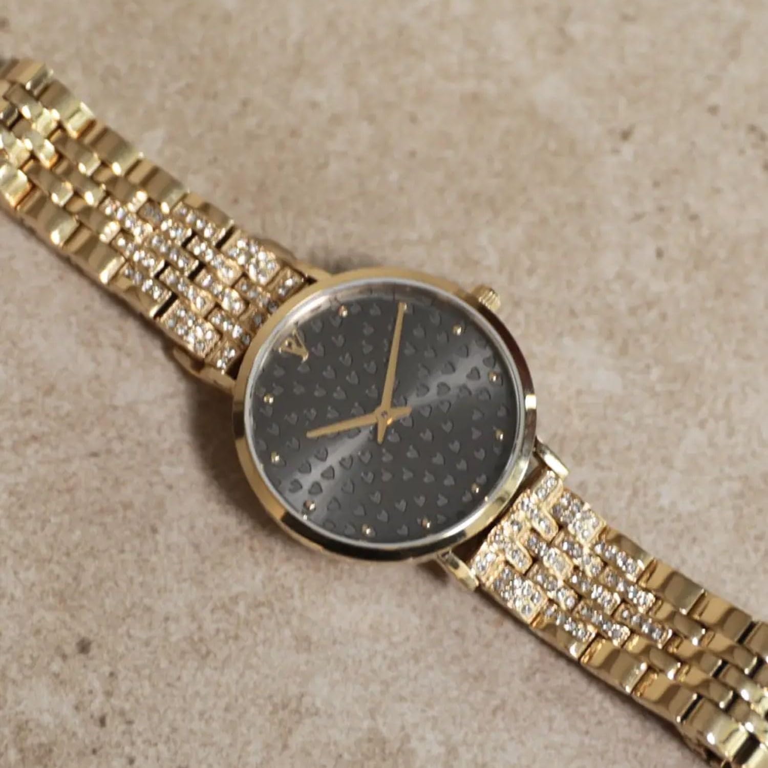 PAUL VALENTINE - Damen Quarz Armbanduhr - Edelstahl - Vergoldet/Golden - mit Zirkonia Stein - Herz Design - PV-W0003