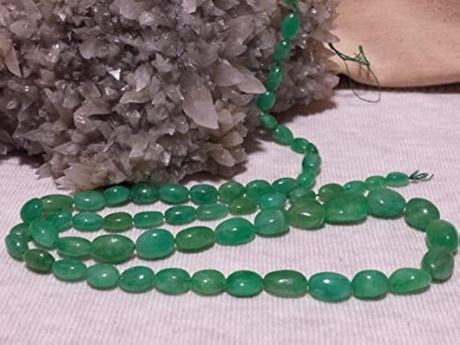 Perles émeraude ovales lisses en fil de 24" pour fabrication de collier en pierre naturelle