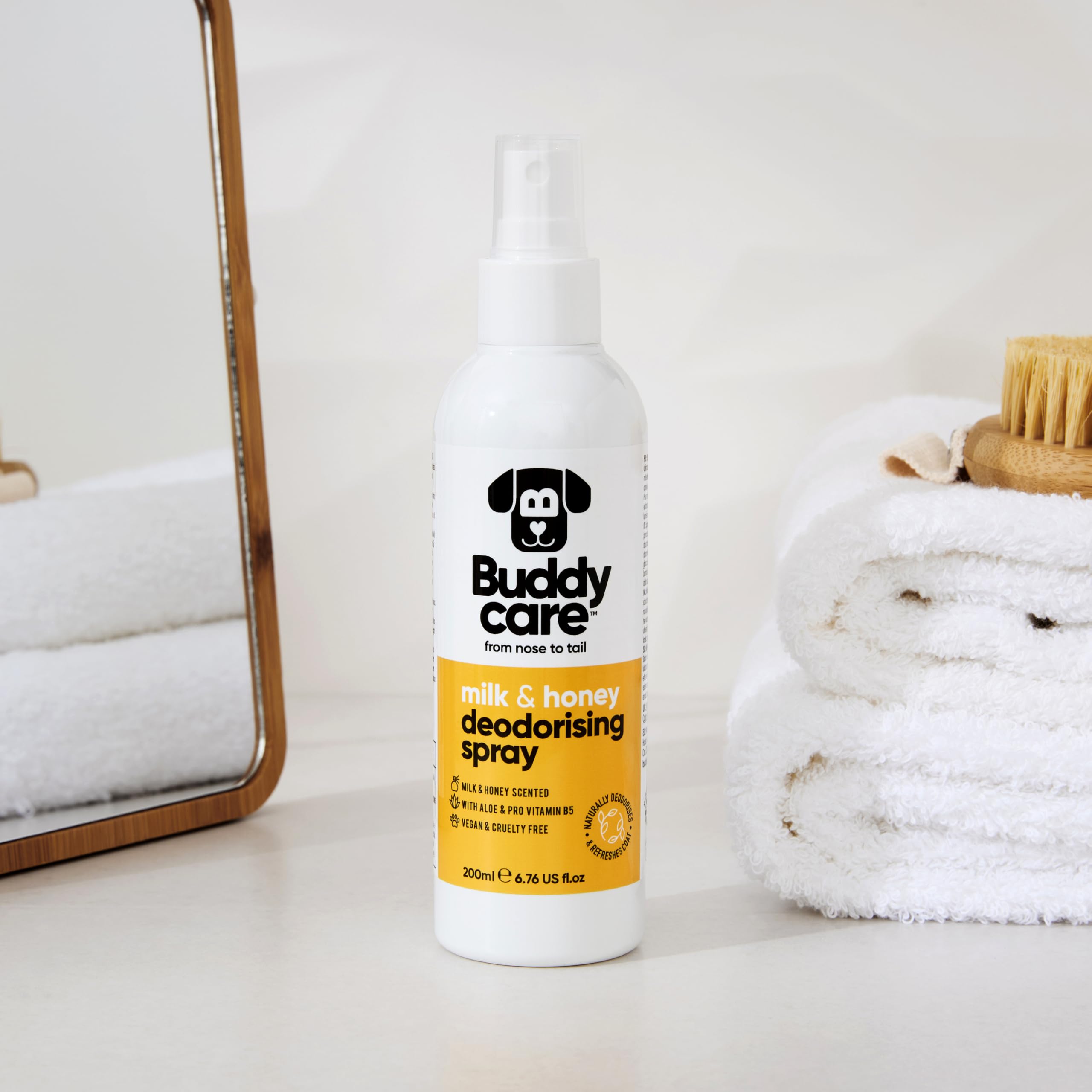 Buddycare Dezodorant w sprayu dla psów – z aloesem i prowitaminą B5 (mleko i miód, 200 ml)