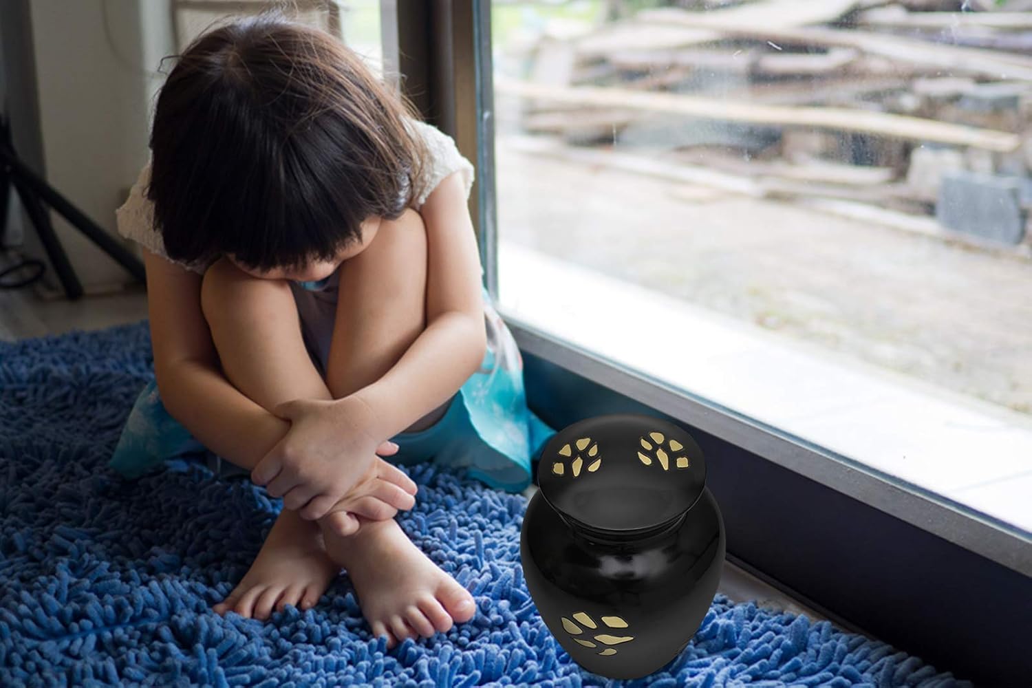 Golden Paws Brass Pet Cremation Urn-Medium 7.5″H Capacity: 70 Cubic inches