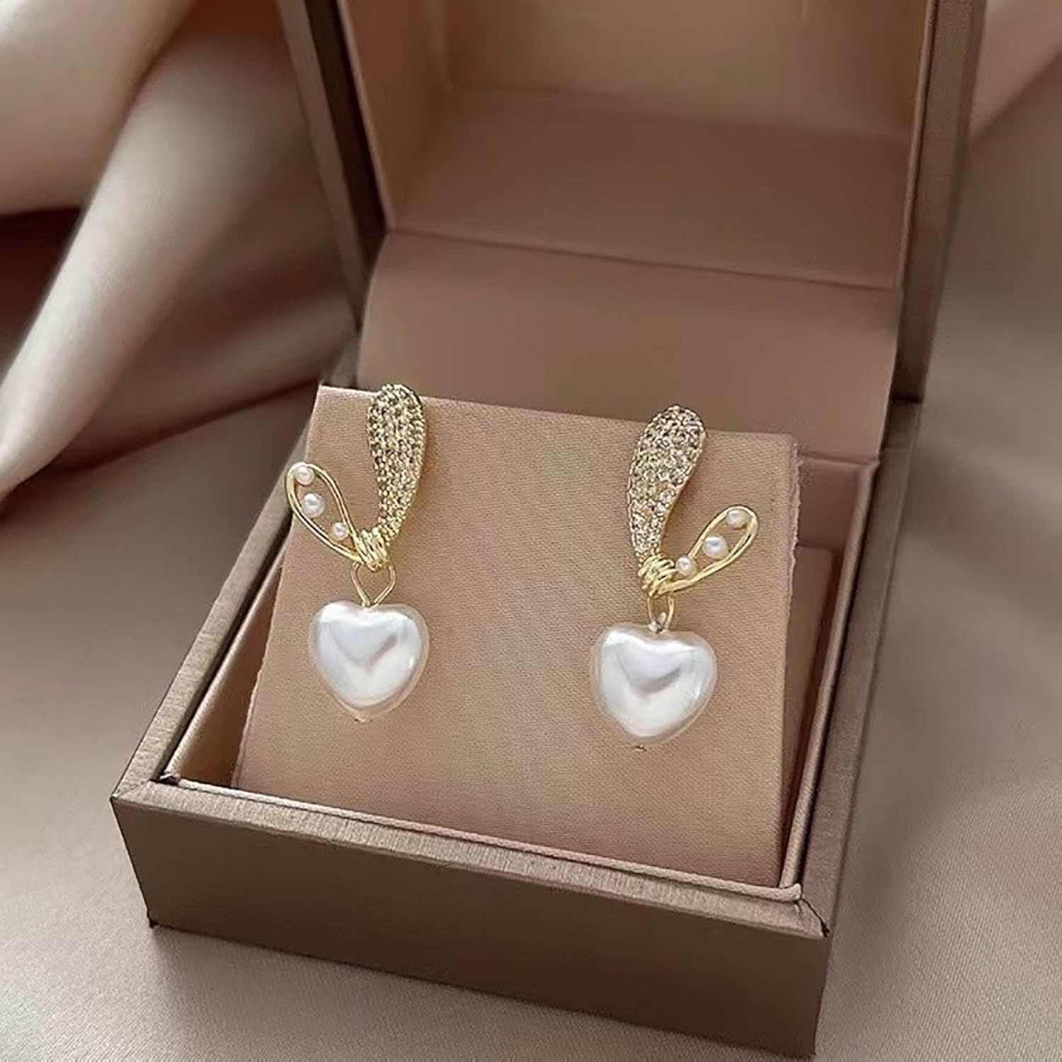 W WEILIRIAN Boho Pearl Drop Earrings Pearl Heart Earrings Crystal Heart Earrings Gold Heart Stud Earrings Pearl Bead Earrings Wedding Pearl Earrings Jewelry for Women - Image 4