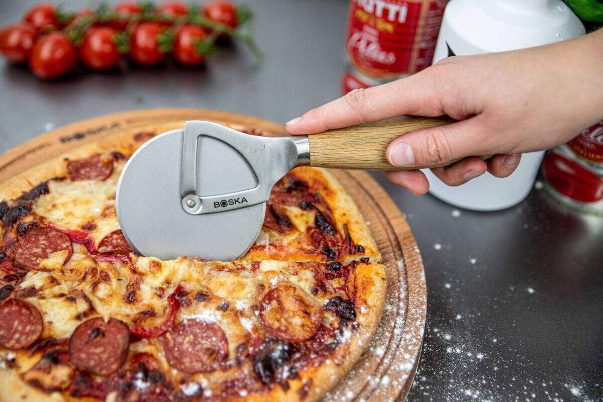 Boska Stainless Steel Pizza Cutter - Oslo Multifunctional Pizza Wheel Cutter - Handheld Food Slicer - Silver Non-Stick Adjustable Roller - Dishwasher Safe - For Kitchen Cooking
