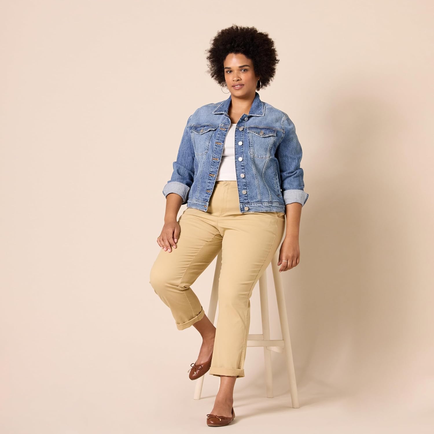 Amazon Essentials Women's High-Rise Regular-Fit Ankle-Length Tapered-Leg Khaki Pant - Image 7